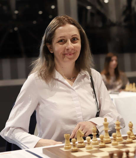 woman chess grandmaster - Monika Socko